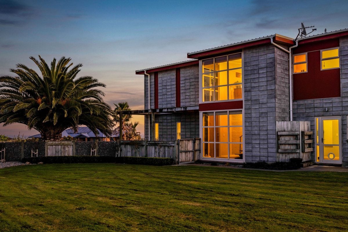 11 Denby Heights, Hawera - Carousel 1