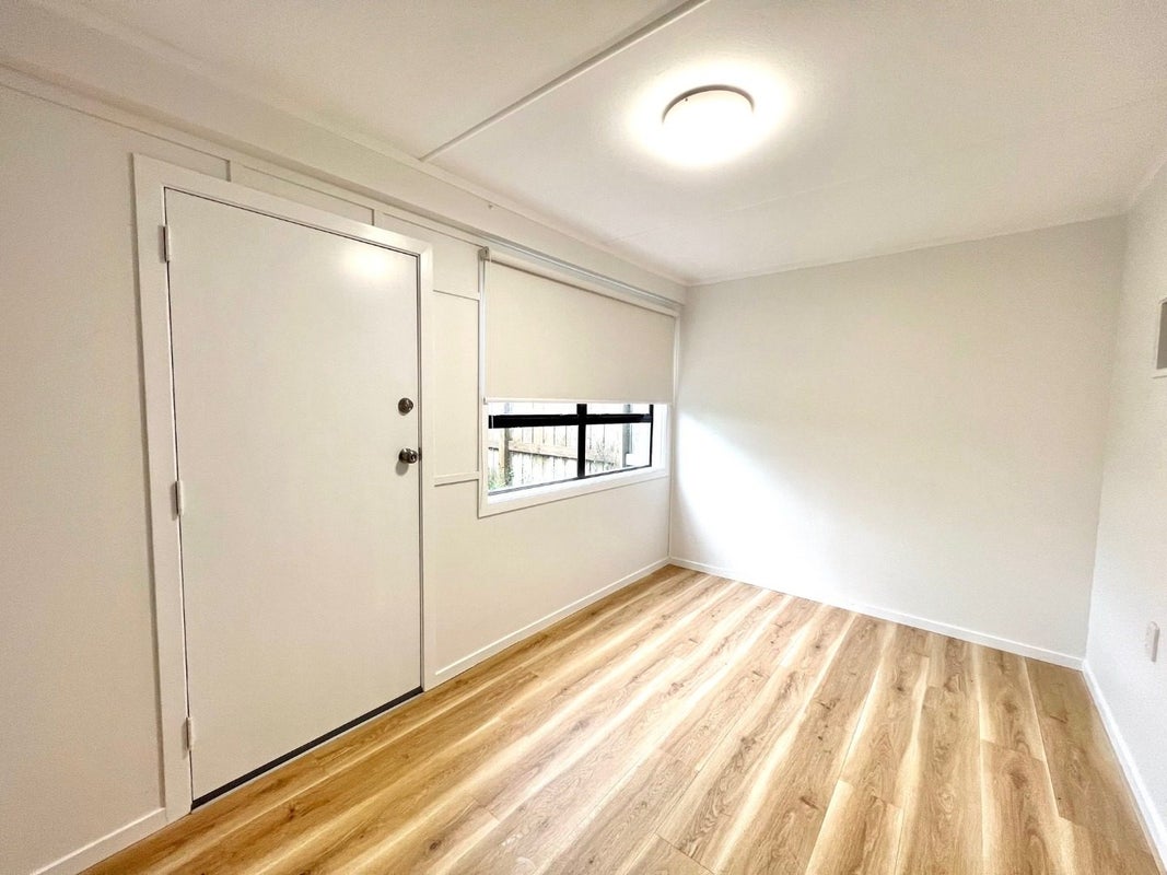 4/46 Seabrook Avenue, New Lynn, Auckland - Carousel 11