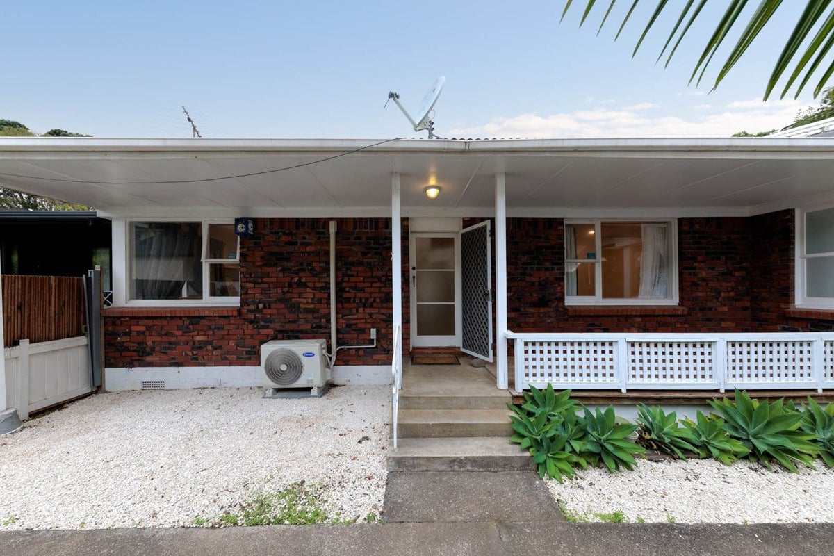 2/31 Vale Road, St Heliers, Auckland - Carousel 1
