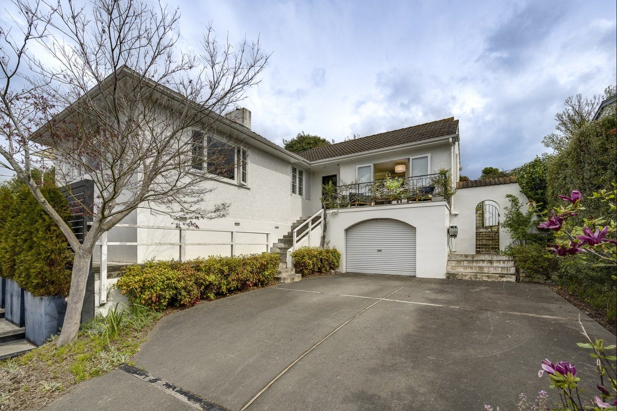 18 Simla Avenue, Havelock North, Havelock North - Carousel 21