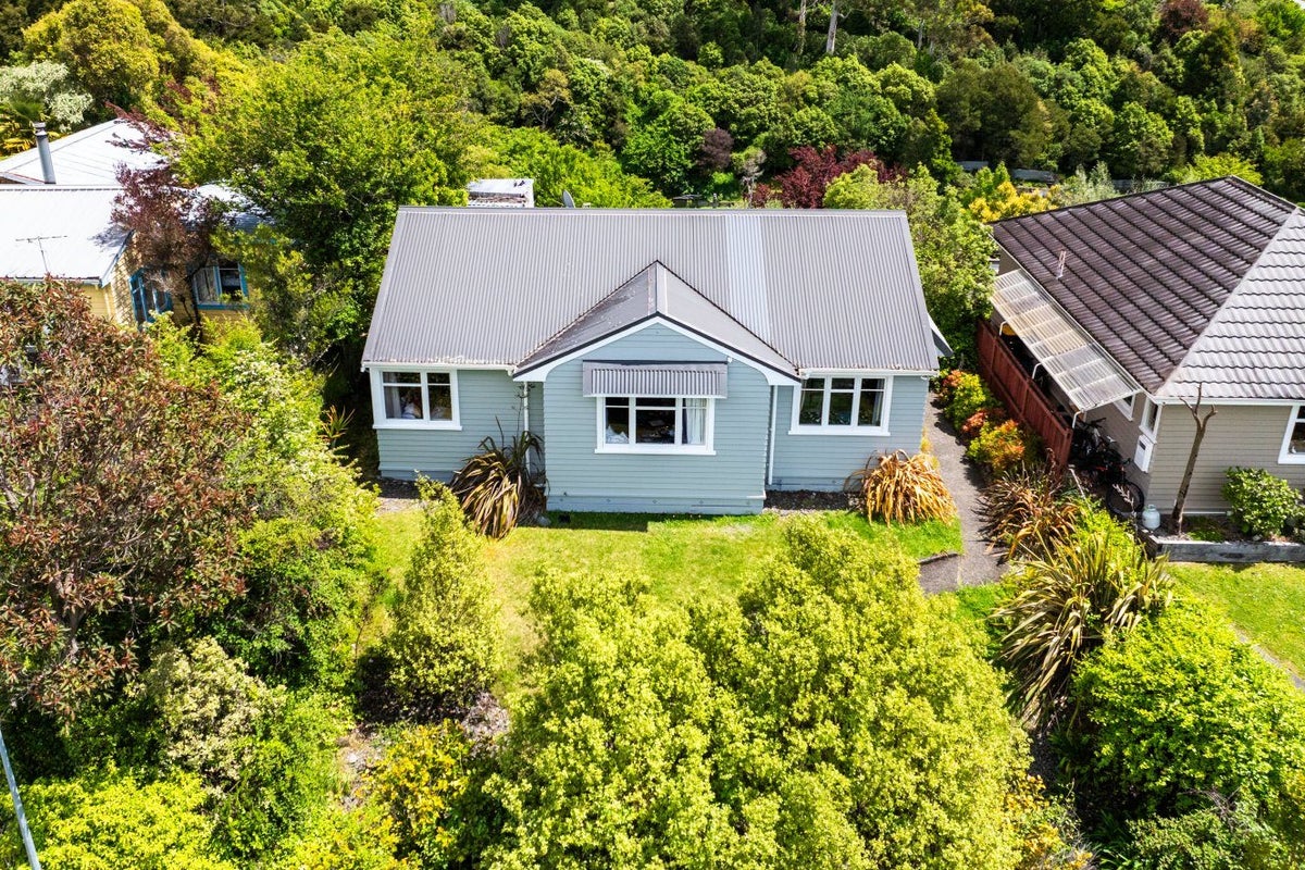 12 Jenner Road, Toi Toi, Nelson - Carousel 1