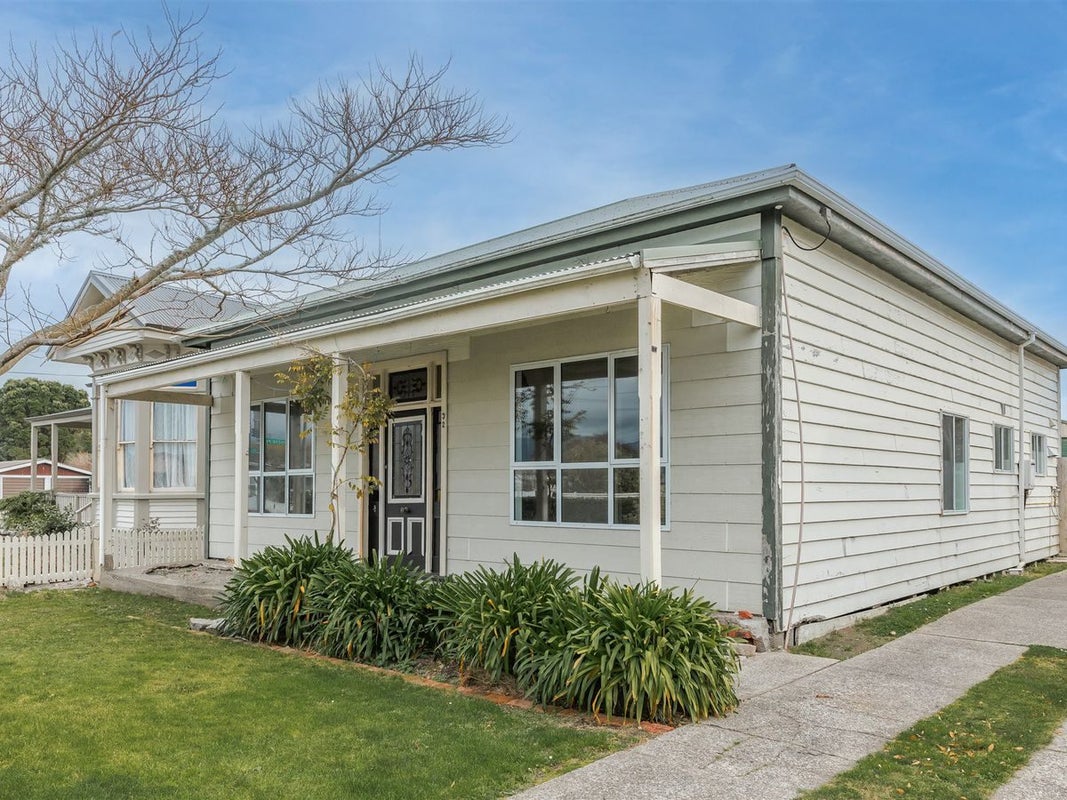 32 Peel Street, Westport, Westport - Carousel 2