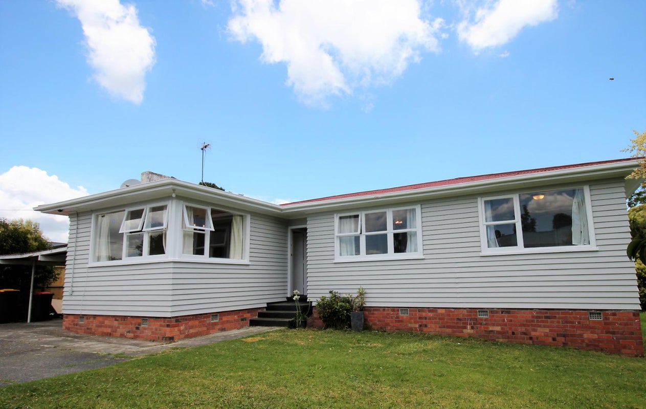 17 Surrey Street, Manurewa, Auckland - Carousel 1