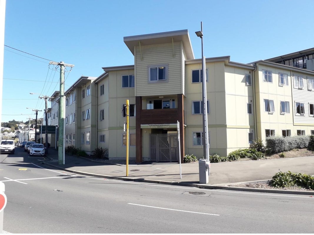 66/4 Sussex Street, Mount Cook, Wellington - Carousel 1