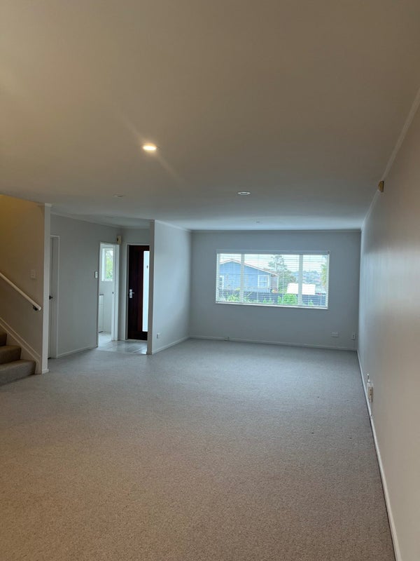 2/62 Peter Buck Road, New Windsor, Auckland - Carousel 1