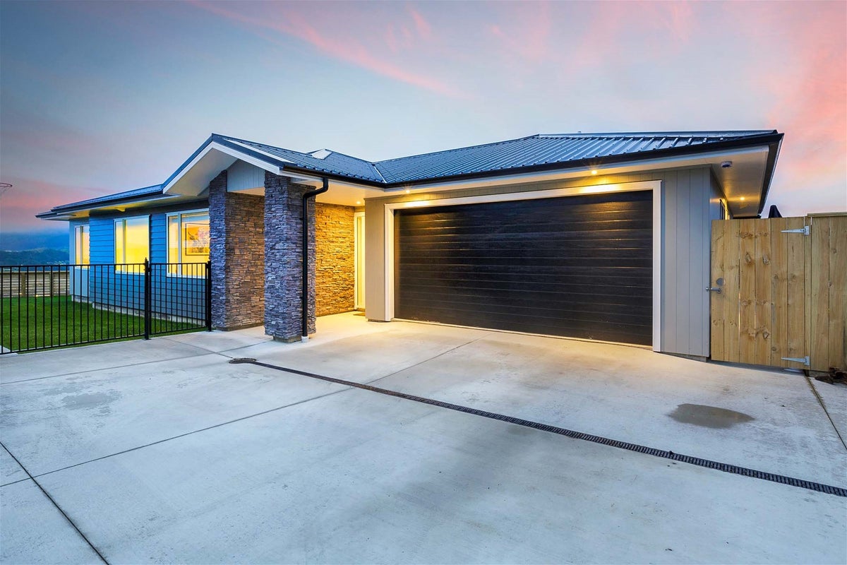 173 John Burke DR, Aotea, PORIRUA - Carousel 19