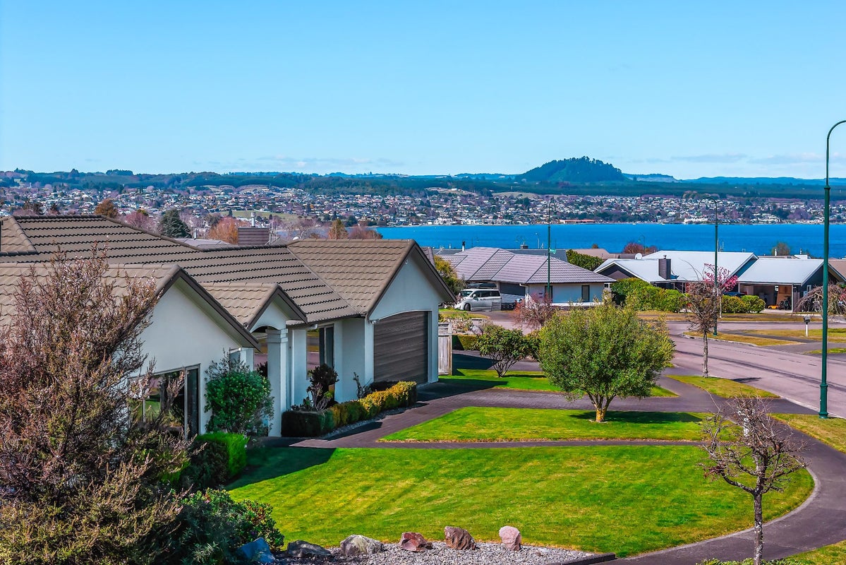 5 Woburn Place, Nukuhau, Taupo - Carousel 30