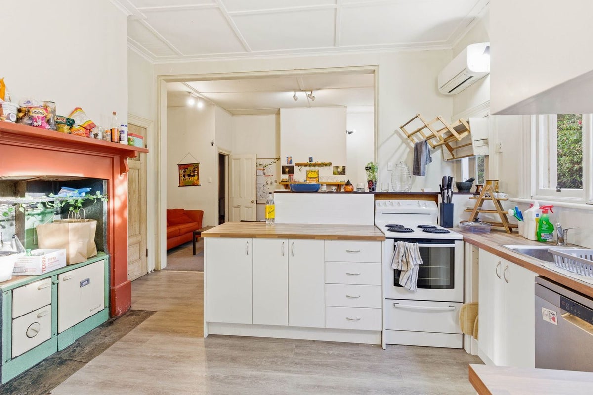 10 Logie Street, North East Valley, Dunedin - Carousel 2