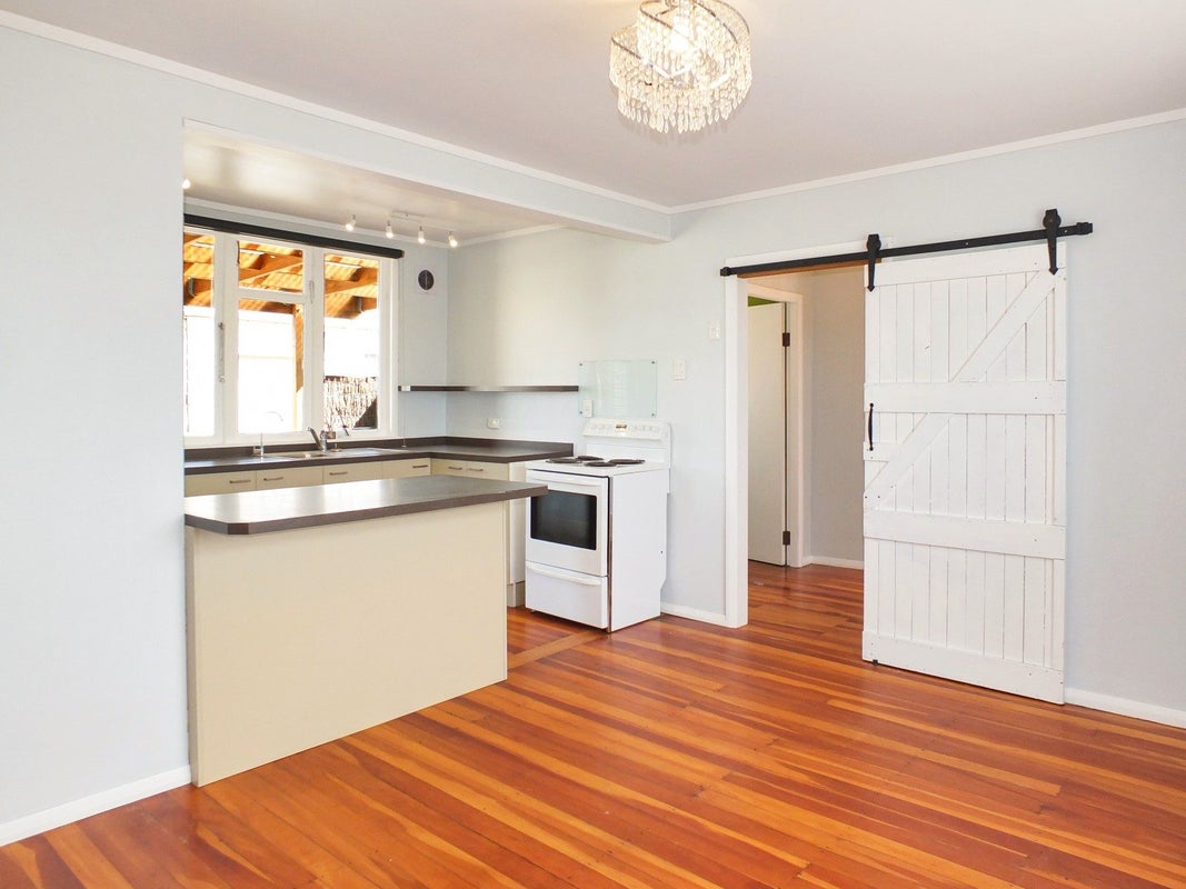 26 Pratt Avenue, Foxton Beach, Foxton - Carousel 1