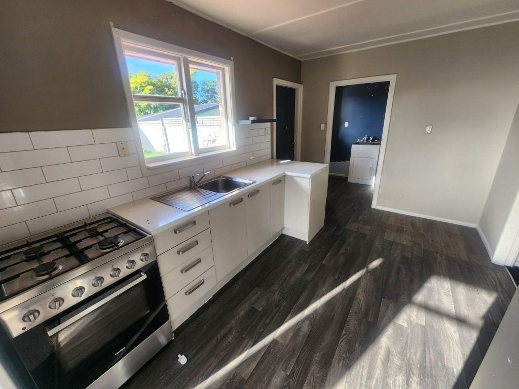 308 Bower Avenue, North New Brighton, Christchurch - Carousel 2