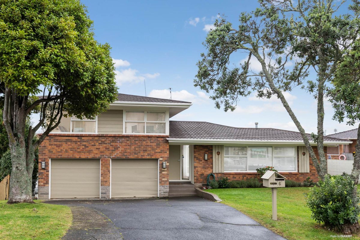 6 Tanglewood Place, Cockle Bay, Auckland - Carousel 1