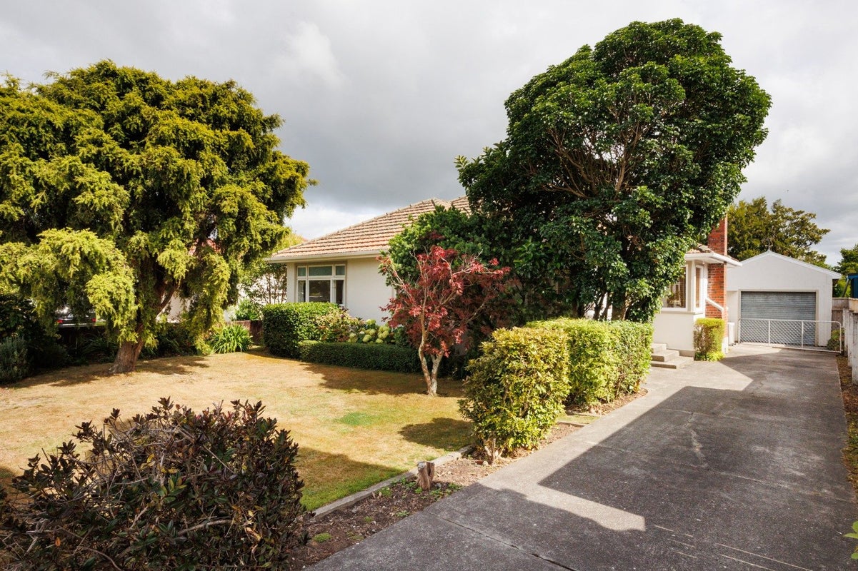 7 Vernon Avenue, Takaro, Palmerston North - Carousel 1