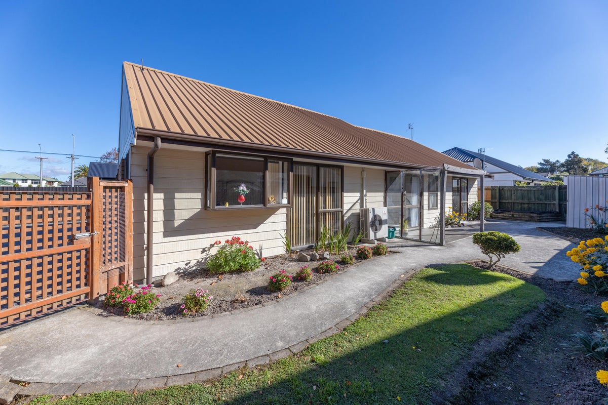 1/5 Crofton Road, Harewood, Christchurch - Carousel 1