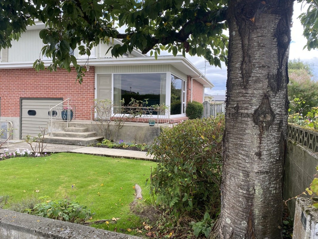 64 Park Street, Gladstone, Invercargill - Carousel 1