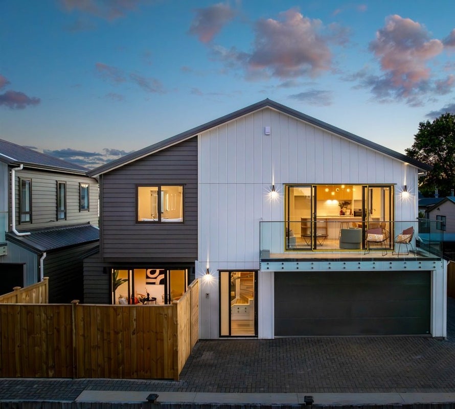 3A Dawnhaven Drive, Te Atatu Peninsula, Auckland - Carousel 1