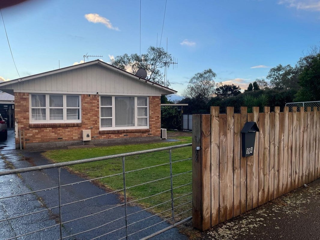 194 Mahoe Street, Melville, Hamilton - Carousel 1