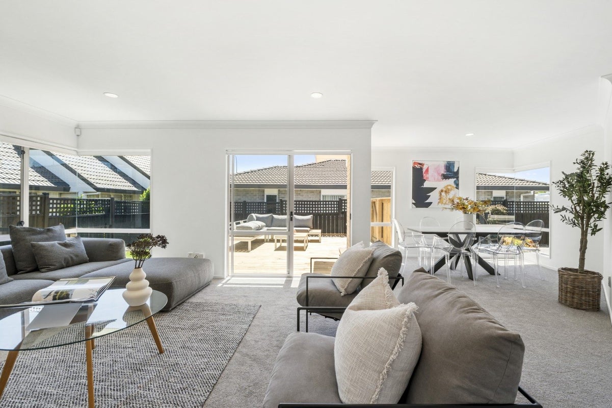3/116 Meadowland Drive, Somerville, Auckland - Carousel 2