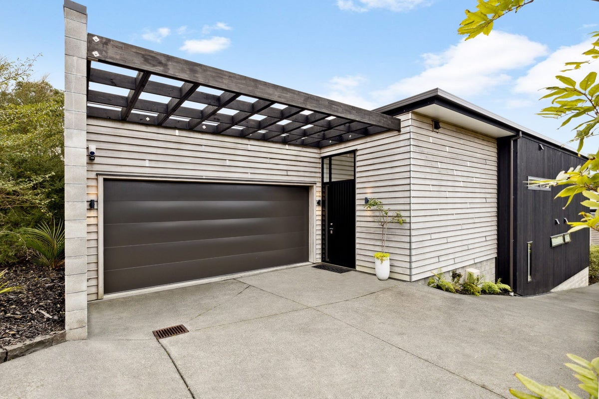 56A Tautari Street, Orakei, Auckland - Carousel 1