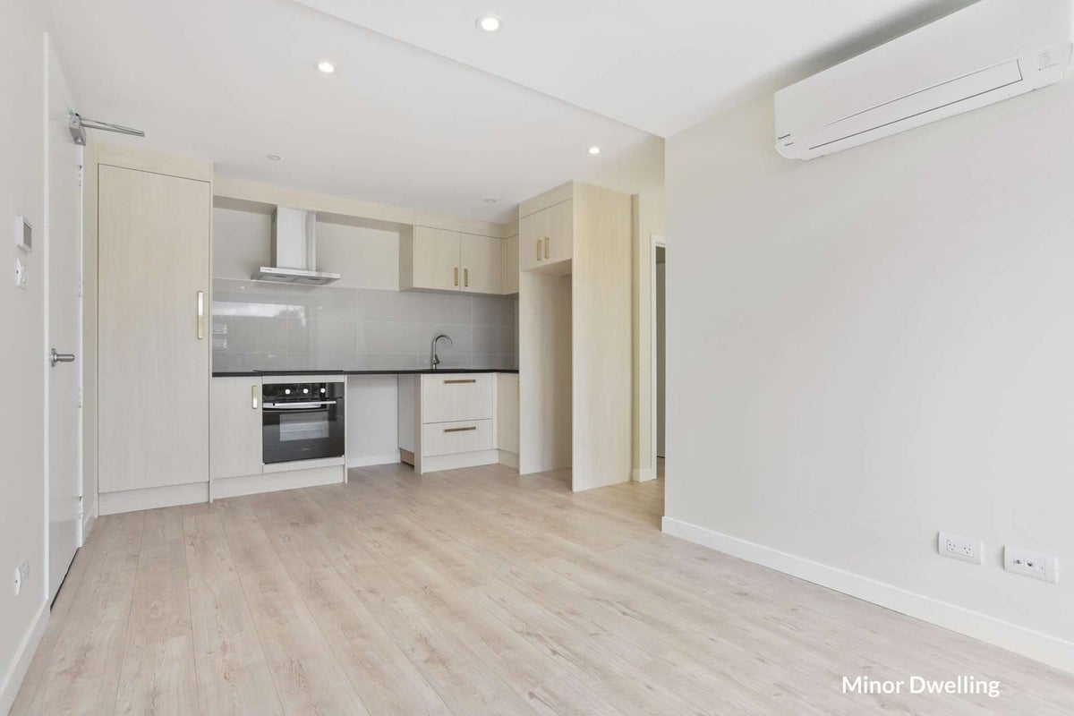 211 Victory Road, Laingholm, Auckland - Carousel 2