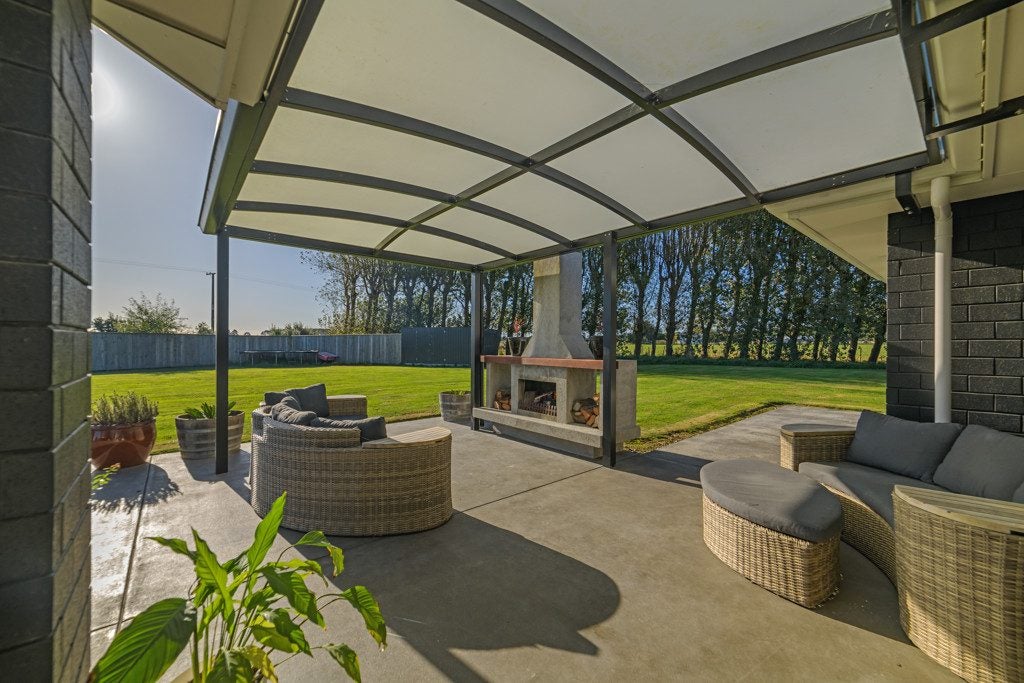 985 Parewanui Road, Parewanui, Bulls - Carousel 1