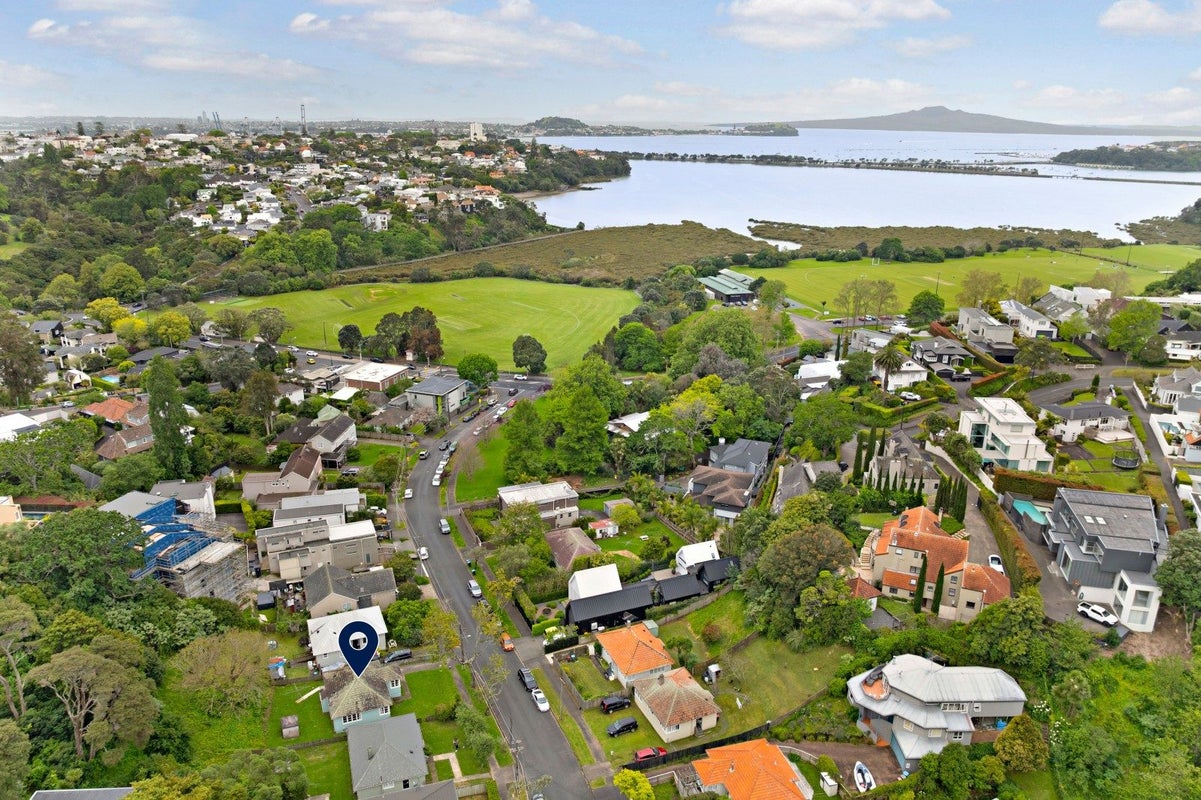 21 Hapua Street, Remuera, Auckland - Carousel 2