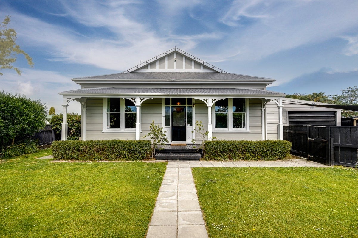 413 Jervois Street, Mayfair, Hastings - Carousel 1