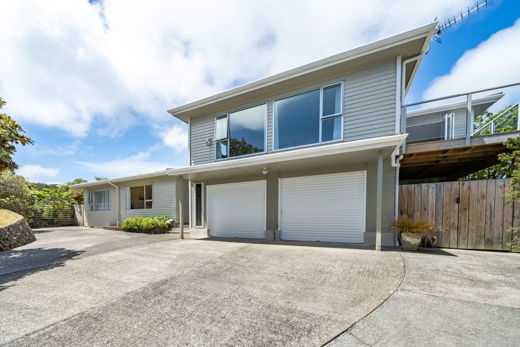 12 The Track, Plimmerton, Porirua - Carousel 2