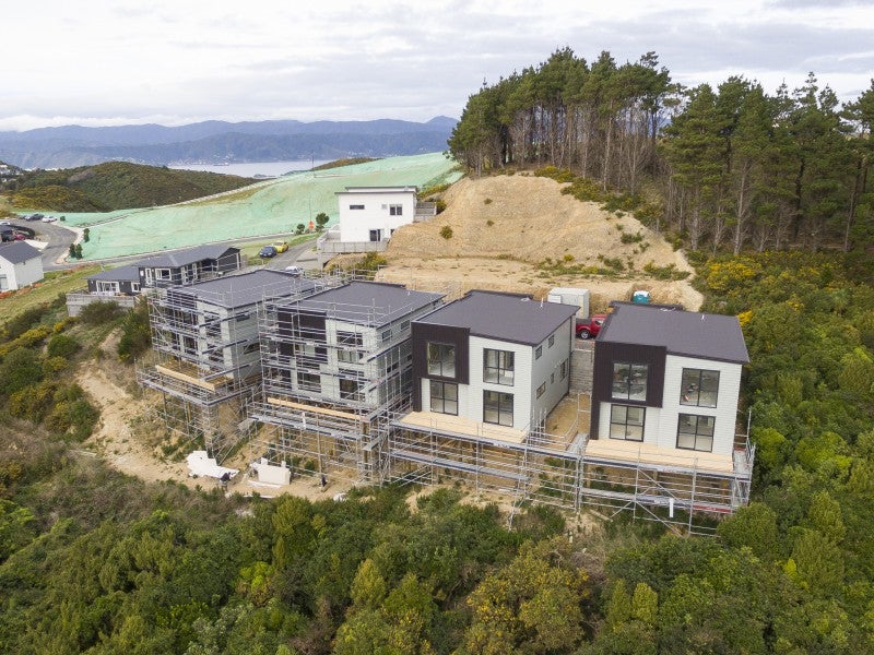 9 Spitfire Place, Newlands, Wellington - Carousel 2
