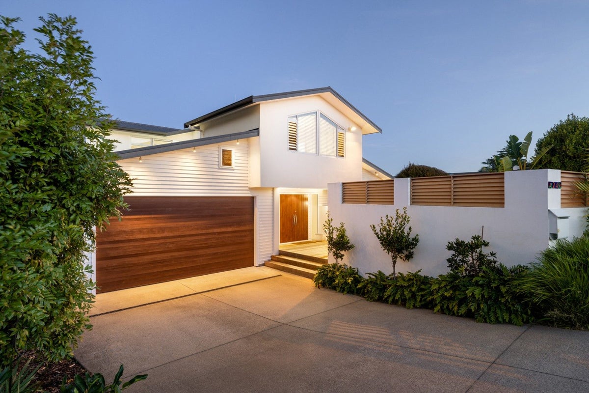 24 Claremont Terrace, Otumoetai, Tauranga, Bay Of Plenty - Carousel 2