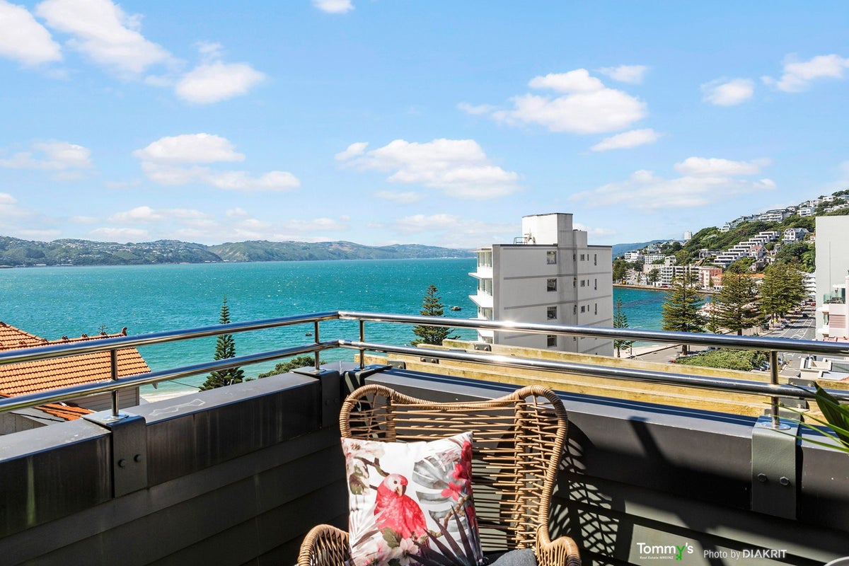 3/14 Oriental Terrace, Oriental Bay, Wellington - Carousel 2