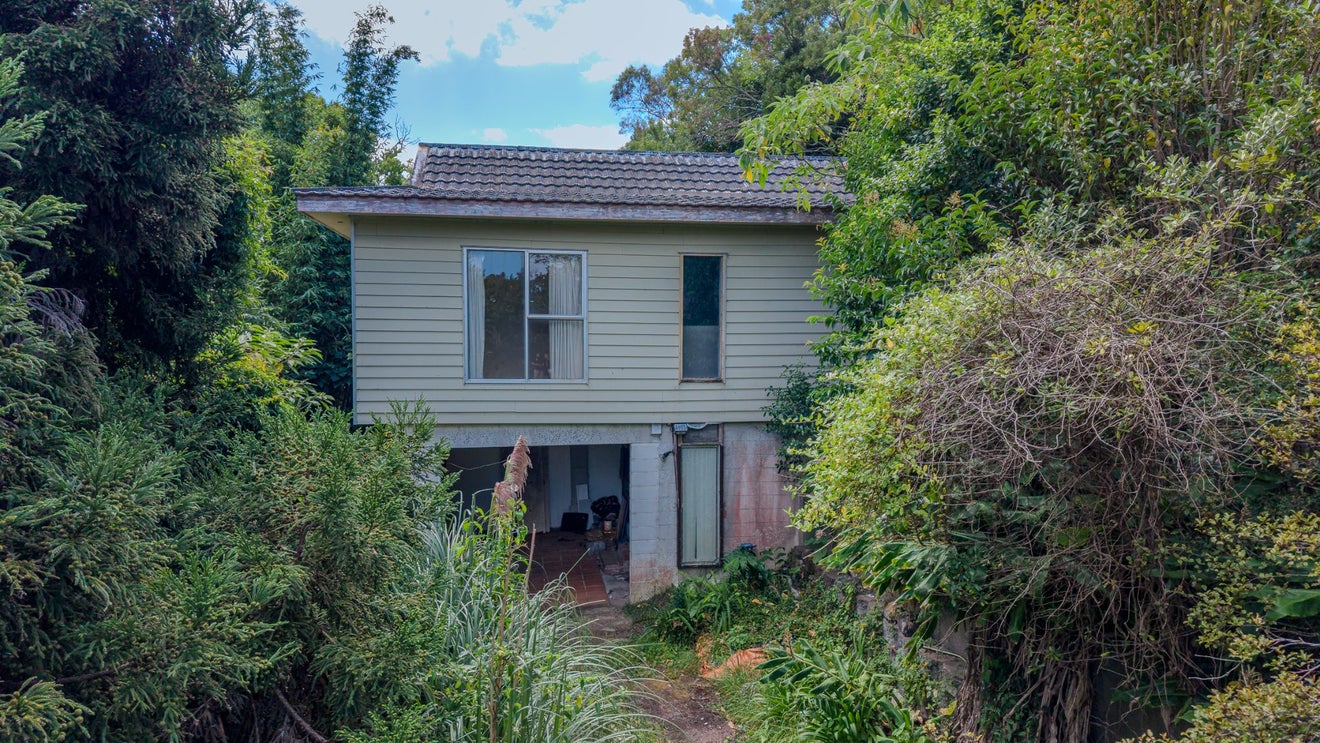 1B Peter Terrace, Castor Bay, Auckland - Carousel 2