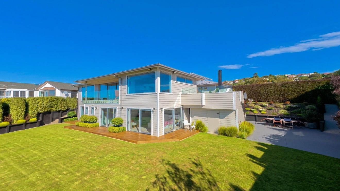 93 Easther Crescent, Kew, Dunedin - Carousel 1