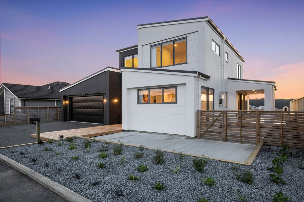 8 Rotorua Grove, Aotea, Porirua - Carousel 35