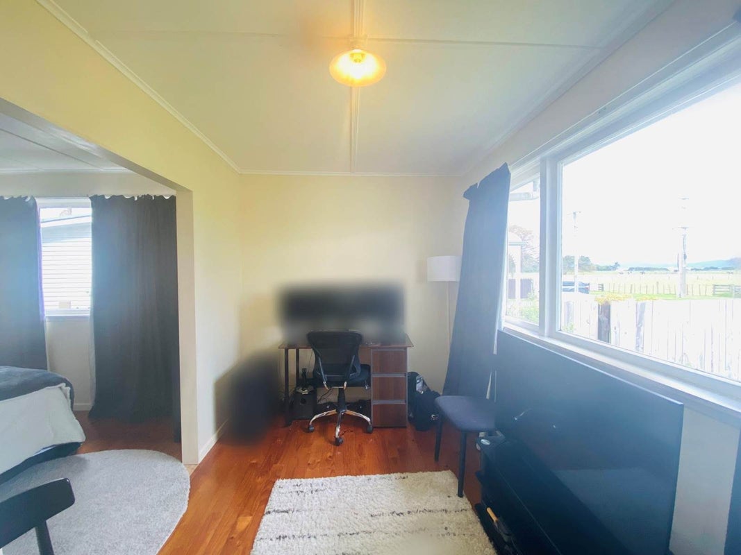 60 Wellesley Road, Mangere Bridge, Auckland - Carousel 2