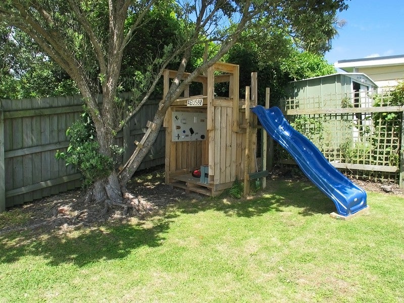 50 Jackson Terrace, Ranui, Porirua - Carousel 2