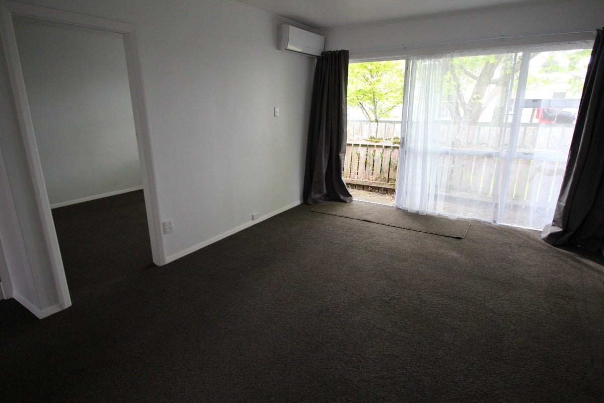 11 Pascal Street, Palmerston North, Palmerston North - Carousel 13