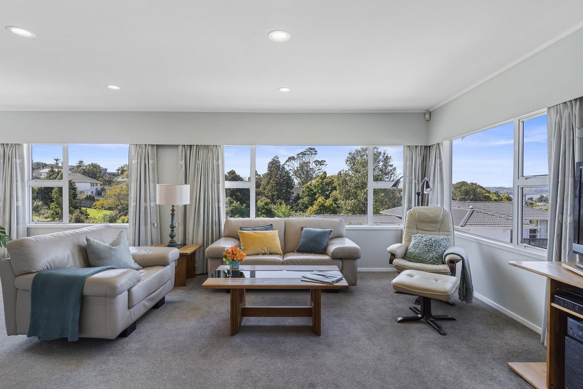 26 Judkins Crescent, Cockle Bay, Auckland - Carousel 2