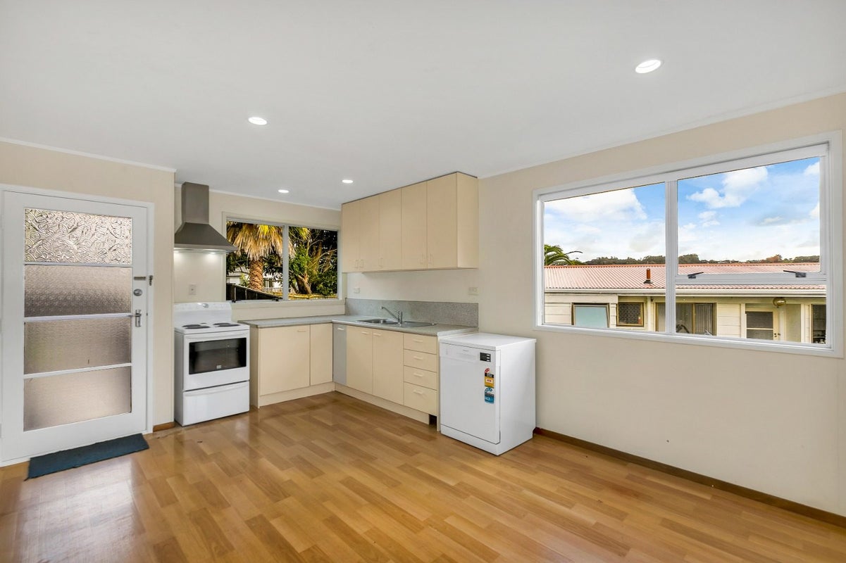 68 Spinella Drive, Bayview, Auckland - Carousel 2