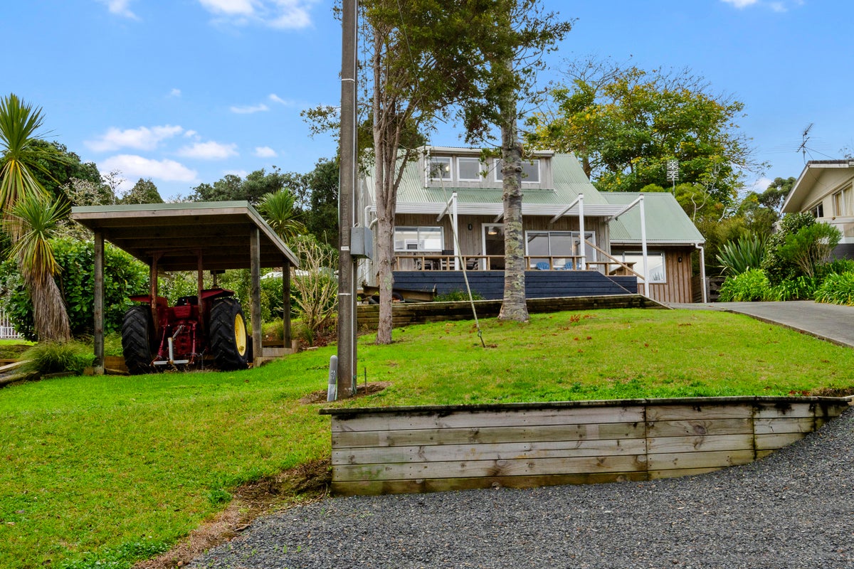 5 CLINTON RD, Tawharanui Peninsula, Matakana - Carousel 19