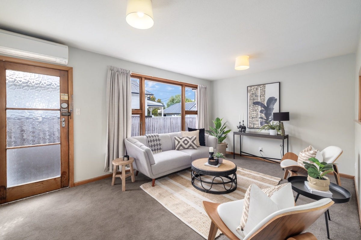 2/29 Gordon Avenue, St Albans, Christchurch - Carousel 1
