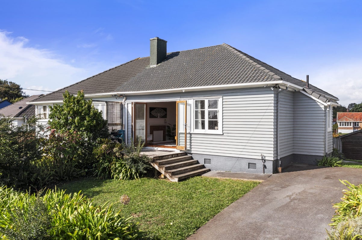 31 Scout Avenue, Mount Roskill, Auckland - Carousel 2