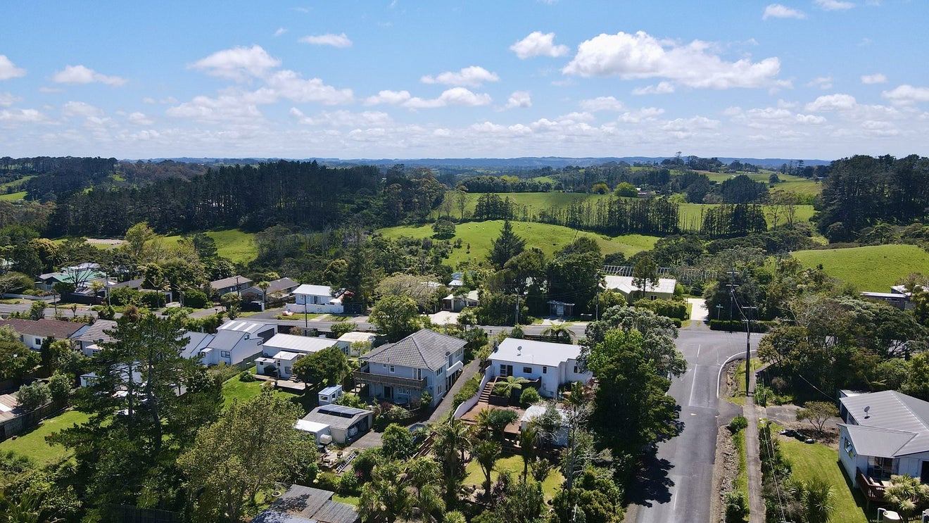 76 Mcentee Road, Waitakere, Auckland - Carousel 2