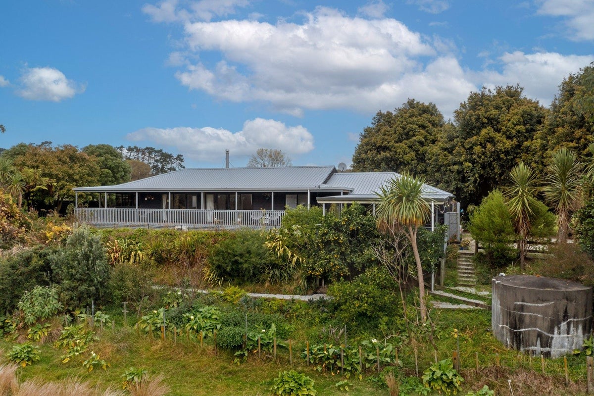110 MacLaurin Road, Makauri, Gisborne - Carousel 1