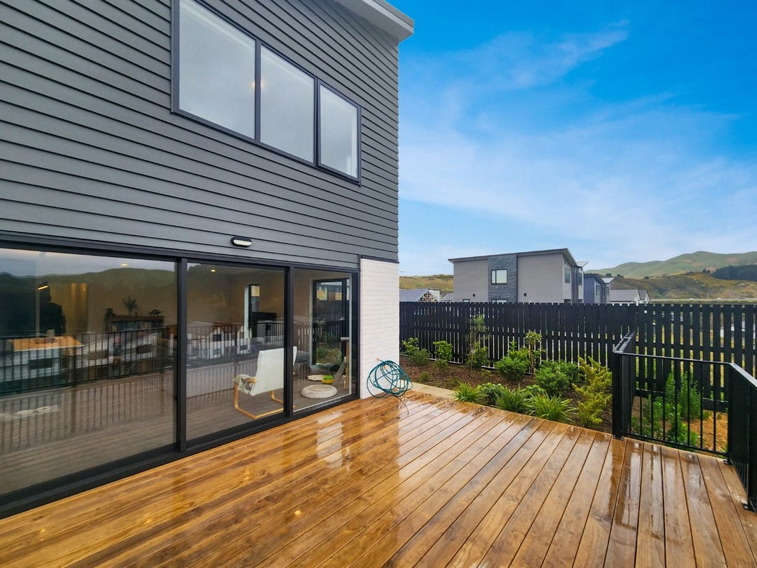 44 Oakum Road, Whitby, Porirua - Carousel 15