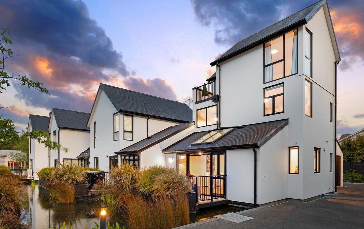 7/140 Office Road, Merivale, Christchurch - Carousel 2