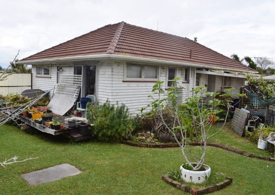 18 Japonica Drive, Beach Haven, Auckland - Carousel 2