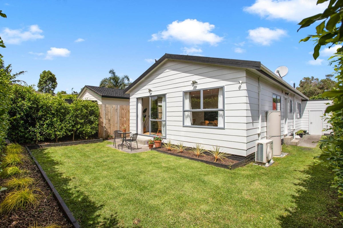 51B Canal Road, Avondale, Auckland - Carousel 1