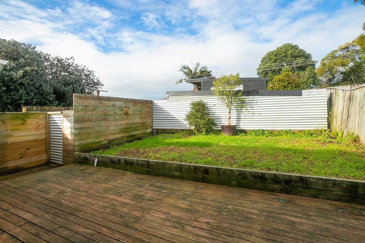 20 Hadfield Avenue, Waterview, Auckland - Carousel 9