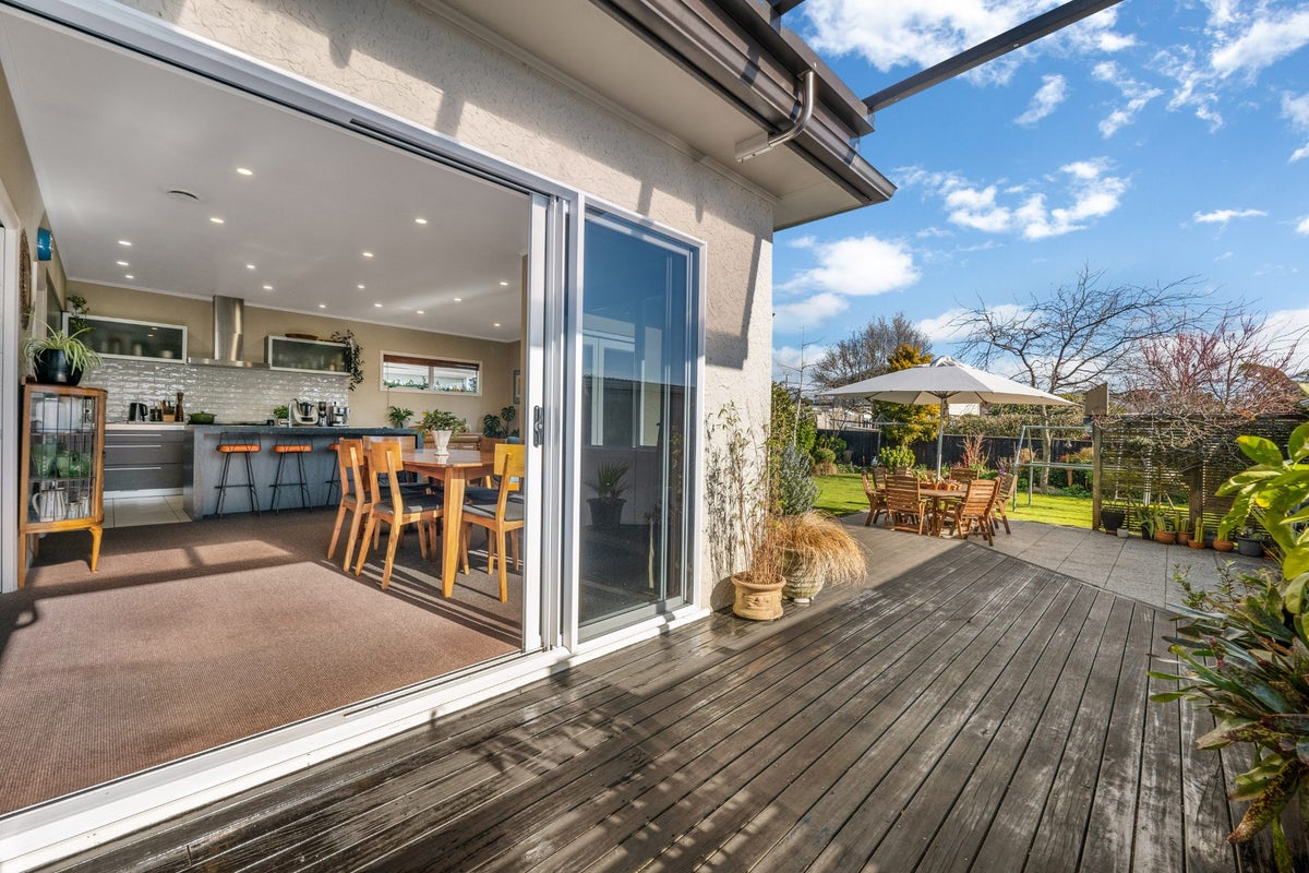 17 Turi Street, Welbourn, New Plymouth - Carousel 1