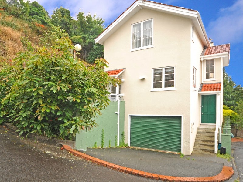 8 Kilmister Avenue, Thorndon, Wellington - Carousel 1